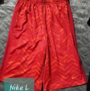 Nike sz L basketball shorts
